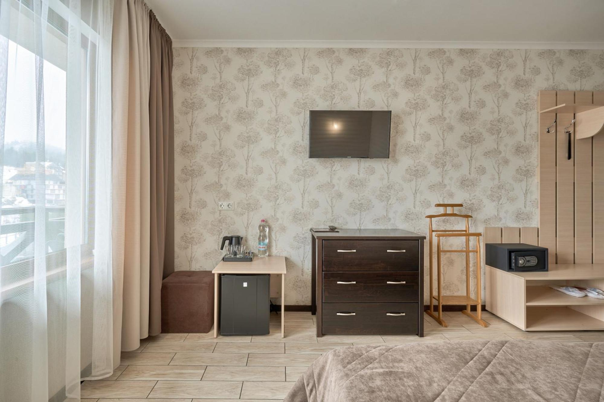 Zaporizʹka Sich Hotel Буковел Екстериор снимка