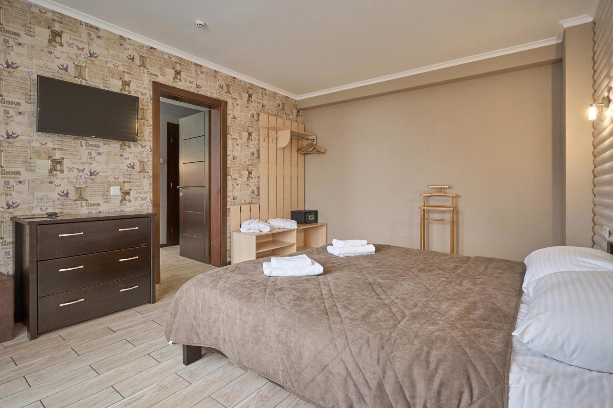 Zaporizʹka Sich Hotel Буковел Екстериор снимка