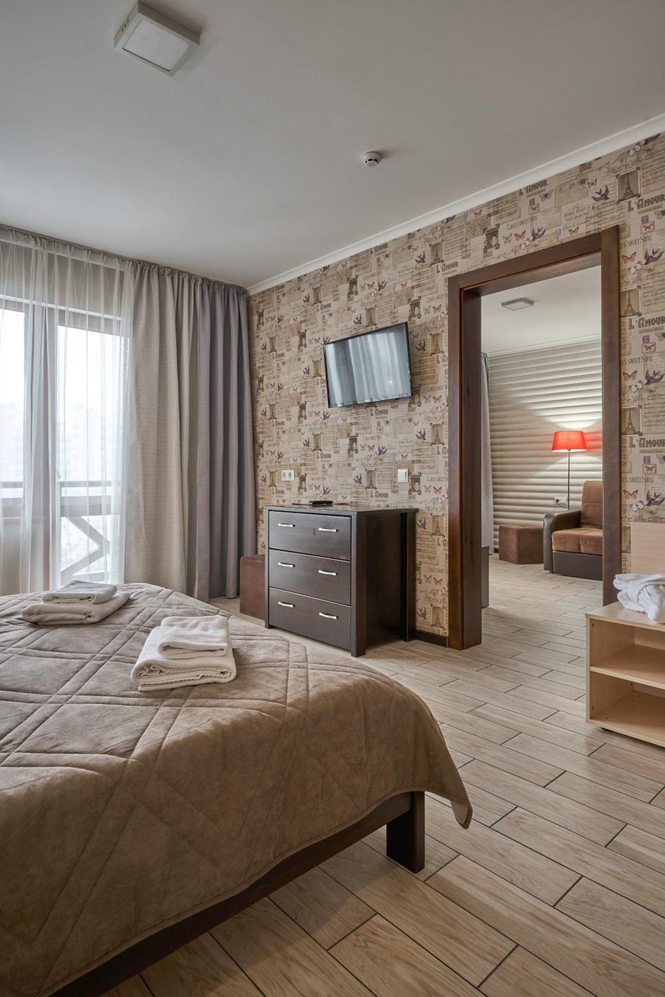Zaporizʹka Sich Hotel Буковел Екстериор снимка