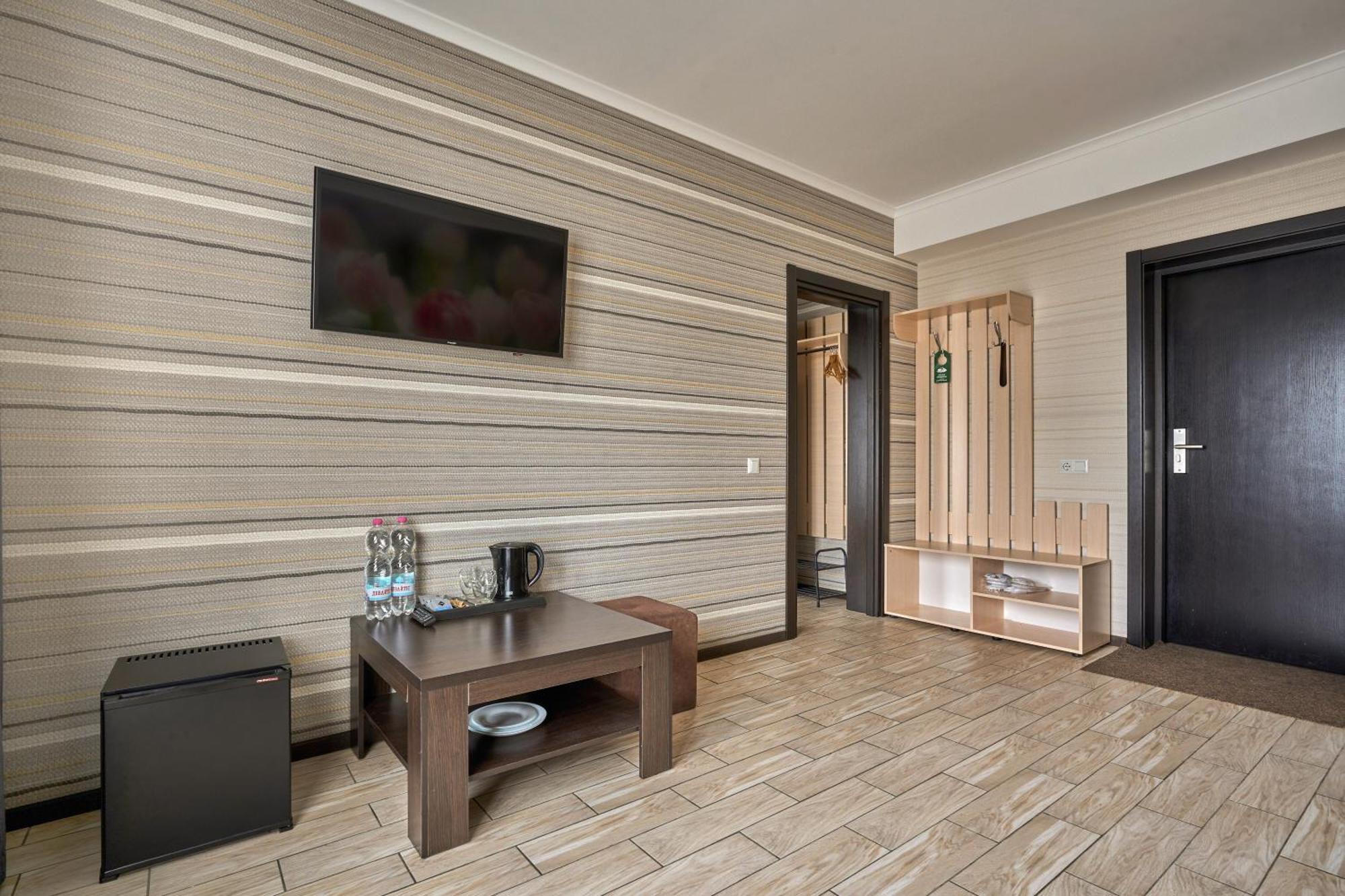 Zaporizʹka Sich Hotel Буковел Екстериор снимка