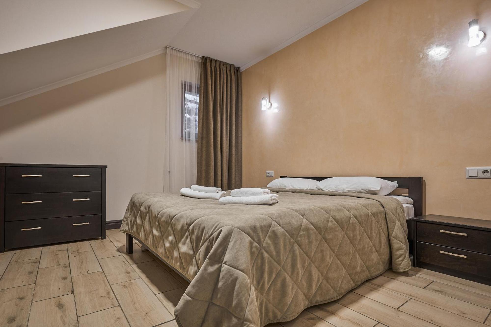 Zaporizʹka Sich Hotel Буковел Екстериор снимка